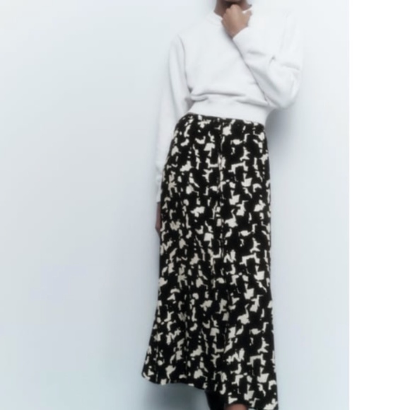 ZARA PRINTED MIDI SKIRT - Picture 1 of 5